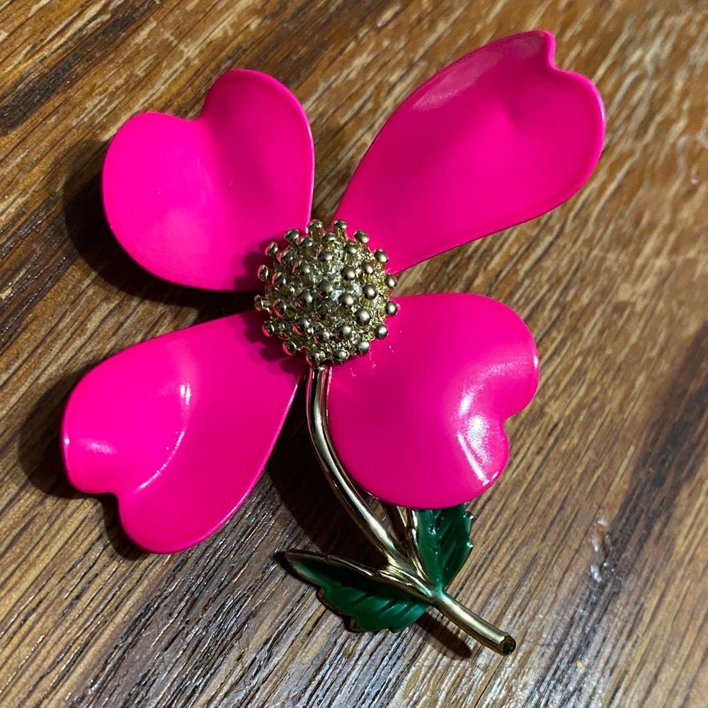 Sarah Coventry Hot Pink and Green Dogwood  Brooch